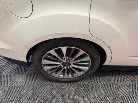 2017 Ford C-MAX Energi Titanium