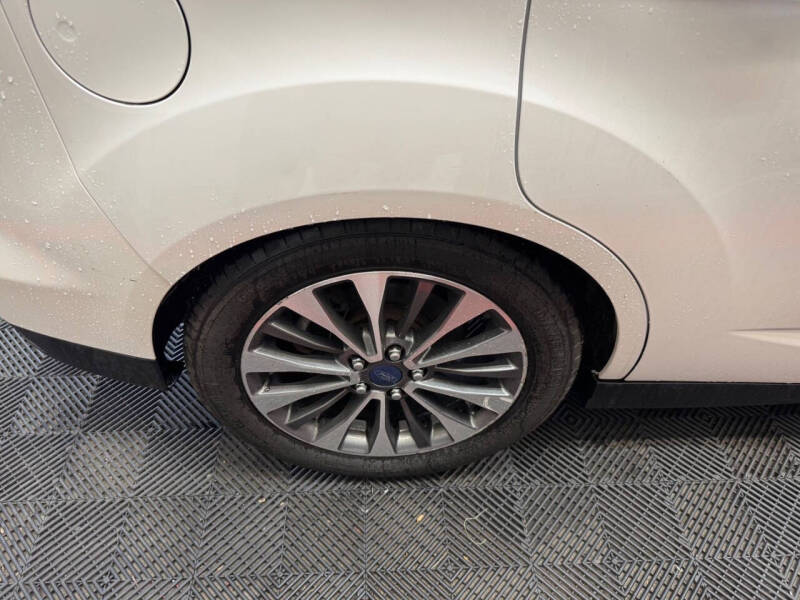 2017 Ford C-MAX Energi Titanium