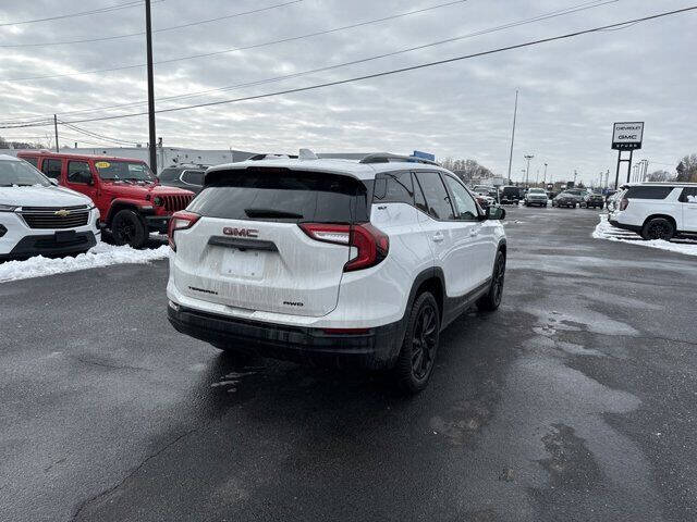 2023 GMC Terrain SLT
