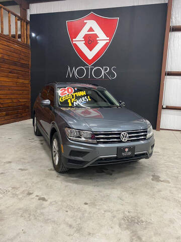 2020 Volkswagen Tiguan for sale at A & V MOTORS in Hidalgo TX
