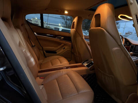 2012 Porsche Panamera 4