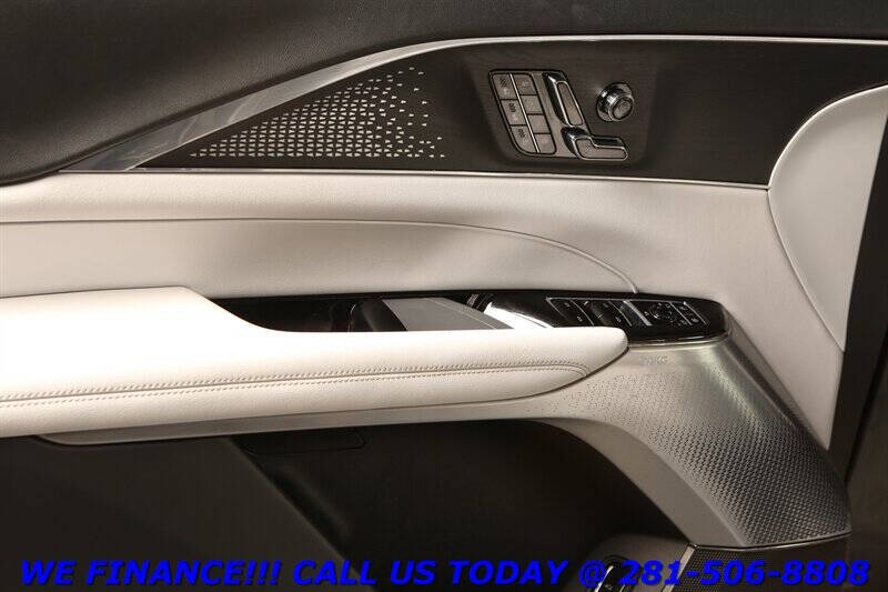 2023 Cadillac LYRIQ Luxury