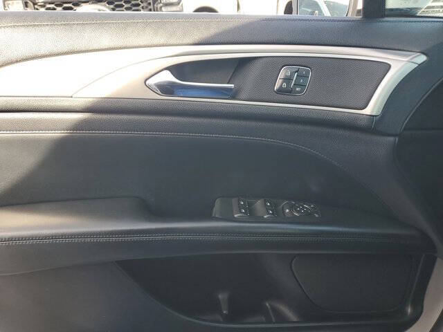 2020 Lincoln MKZ Standard