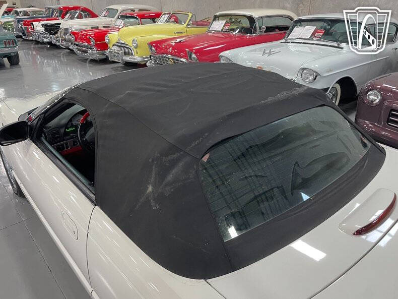 2003 Ford Thunderbird