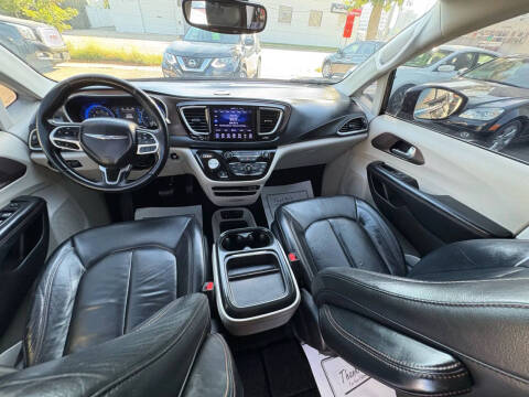 2017 Chrysler Pacifica