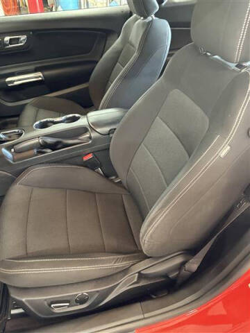 2015 Ford Mustang V6