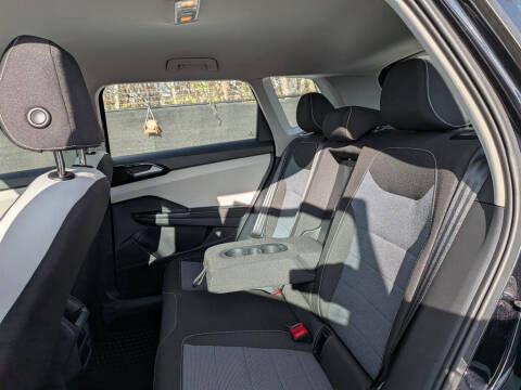 2025 Volkswagen Taos S