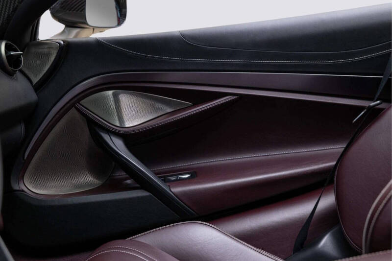 2020 McLaren 720S Spider Luxury