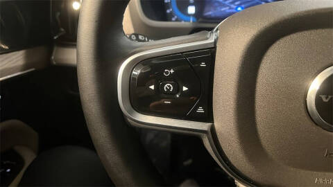 2025 Volvo XC90 B6 Plus Bright Theme 7P