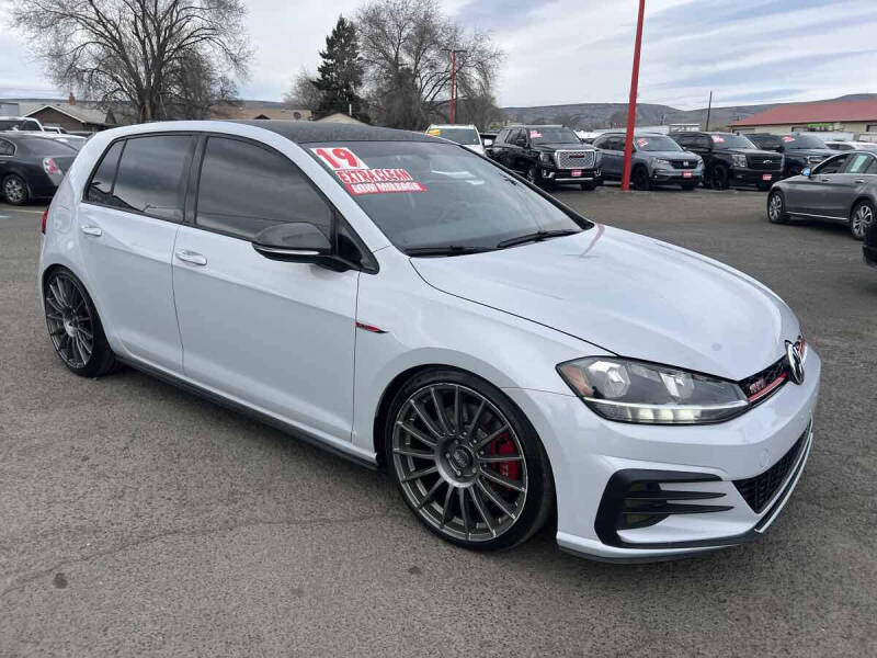 2019 Volkswagen Golf GTI S