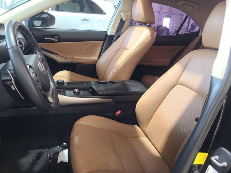 2016 Lexus IS 200t