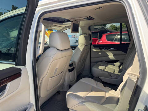 2015 Cadillac Escalade Luxury