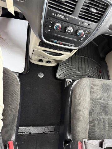 2015 Dodge Grand Caravan American Value Package