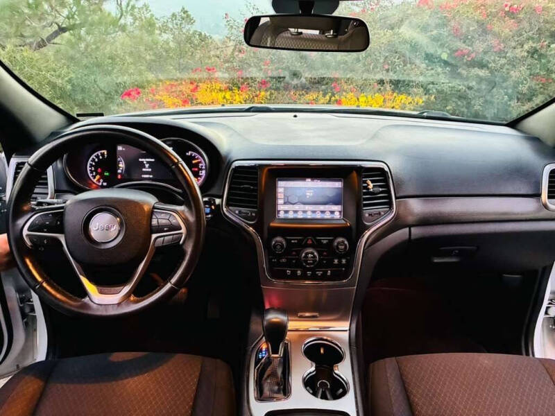 2018 Jeep Grand Cherokee Laredo E