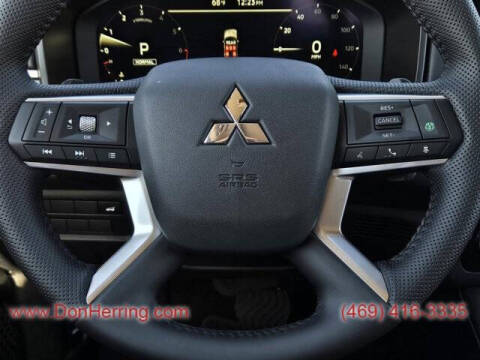 2025 Mitsubishi Outlander SE