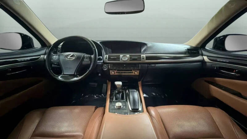 2014 Lexus LS 460