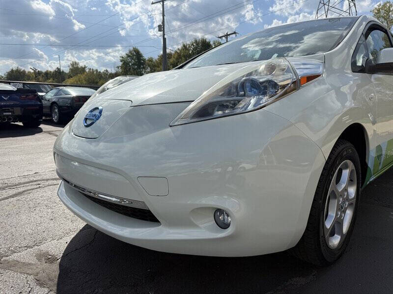 2011 Nissan LEAF SL