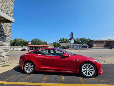 2016 Tesla Model S 75D