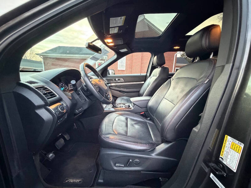 2017 Ford Explorer Sport