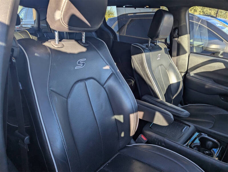 2023 Chrysler Pacifica Plug-In Hybrid Limited