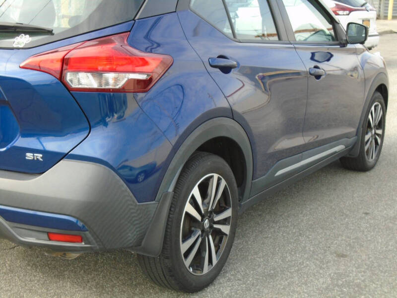 2019 Nissan Kicks SR