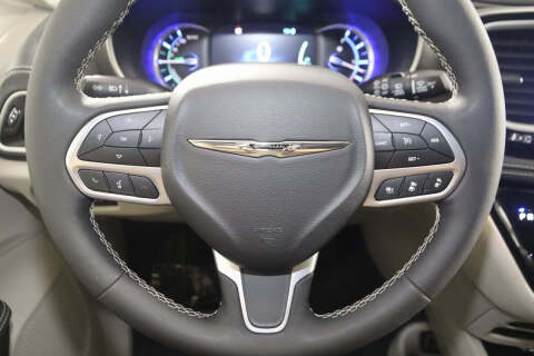 2023 Chrysler Pacifica Plug-In Hybrid Touring L