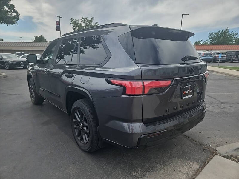 2024 Toyota Sequoia Platinum