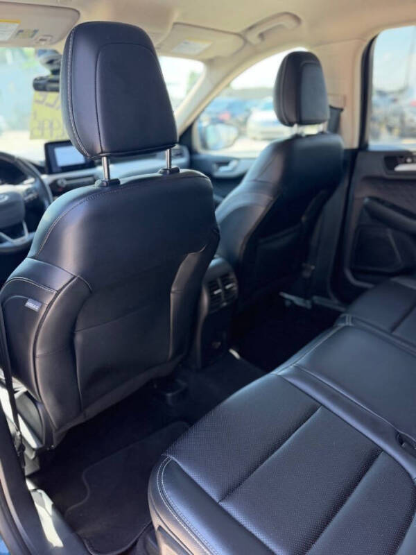 2020 Ford Escape SEL