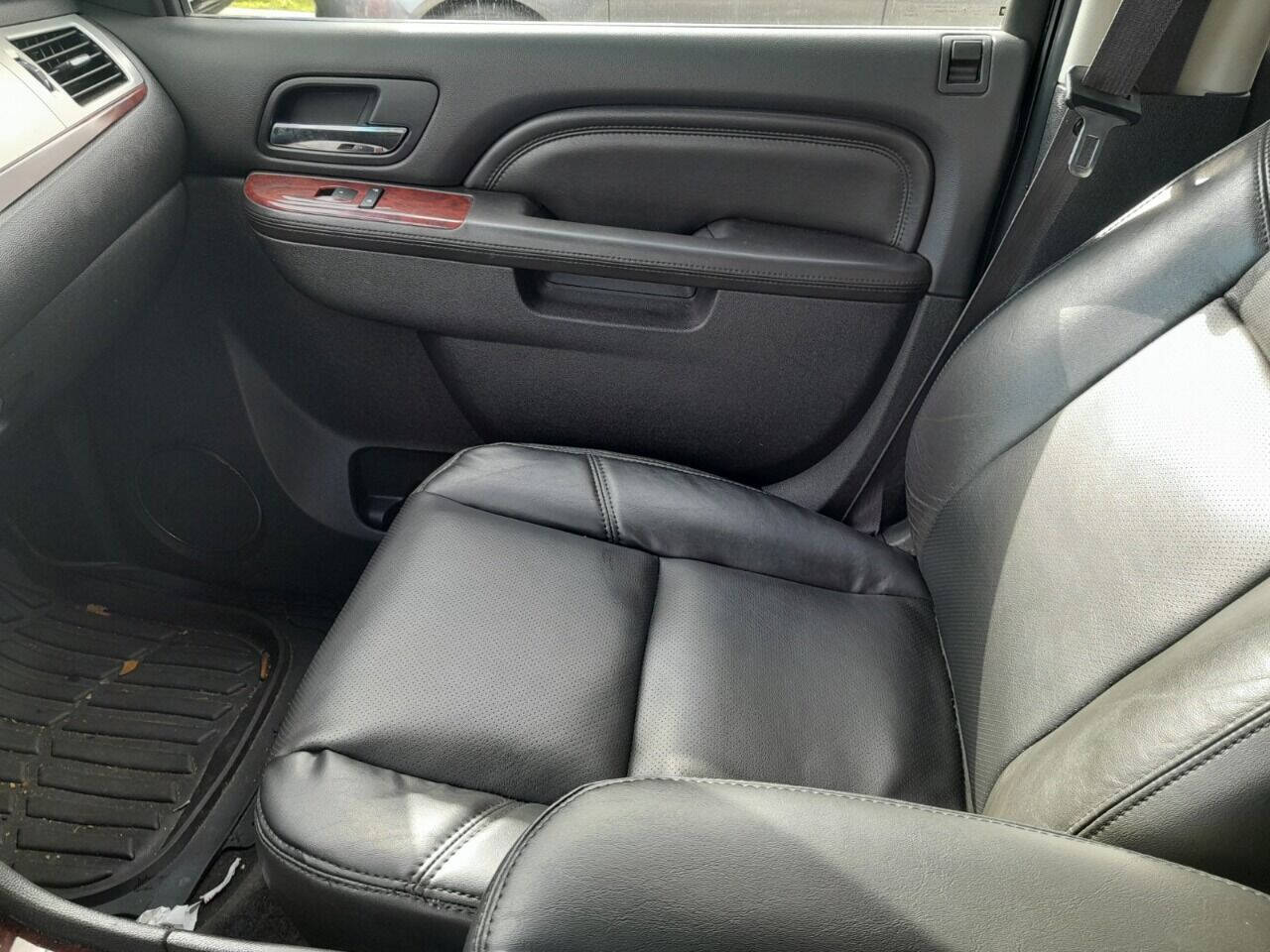 2012 CADILLAC Escalade SUV / Crossover - $10,950