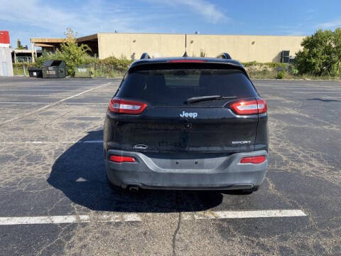 2017 Jeep Cherokee Sport