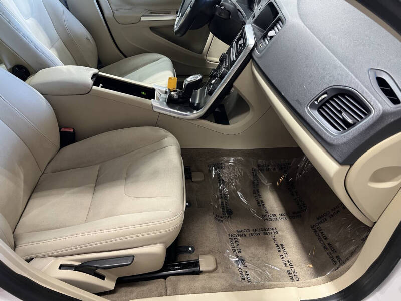 2013 Volvo S60 T5