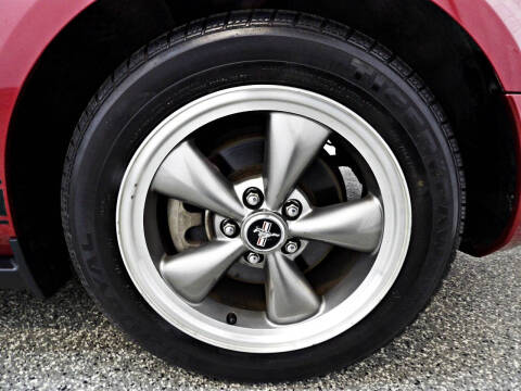 2006 Ford Mustang V6 Standard