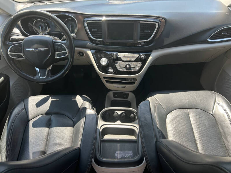 2019 Chrysler Pacifica Touring L