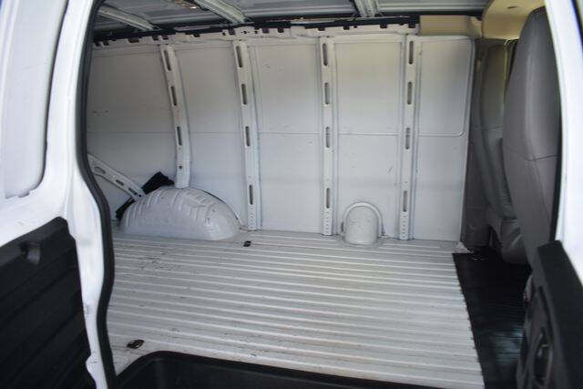 2024 Chevrolet Express 2500