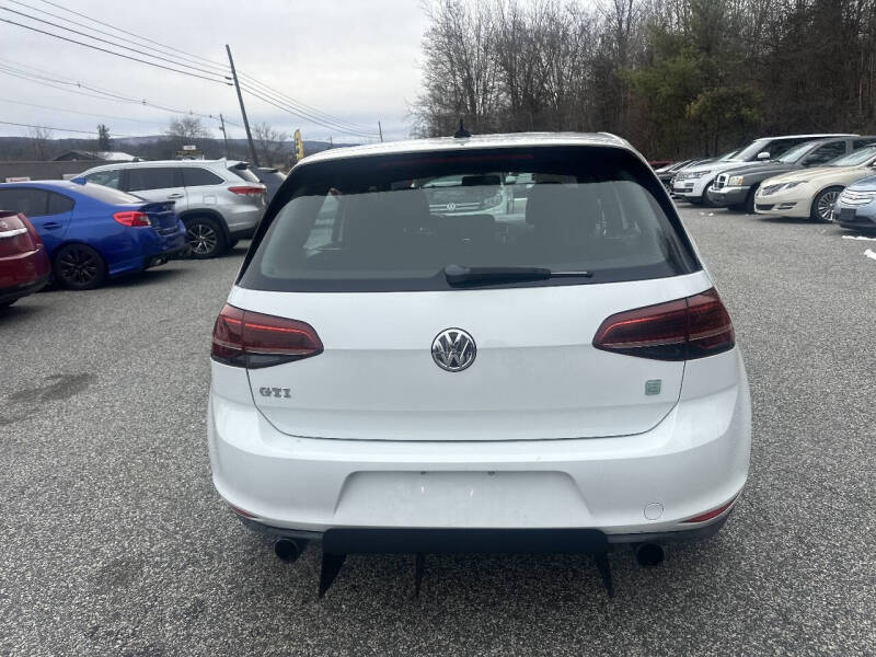2016 Volkswagen Golf GTI SE