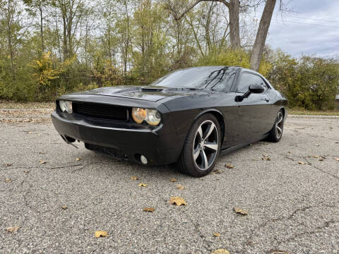 2017 Dodge Challenger SXT Plus