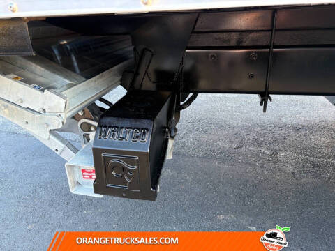 2018 Freightliner M2 106