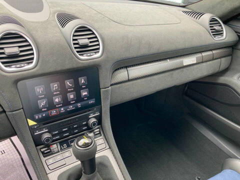 2023 Porsche 718 Cayman GT4 RS