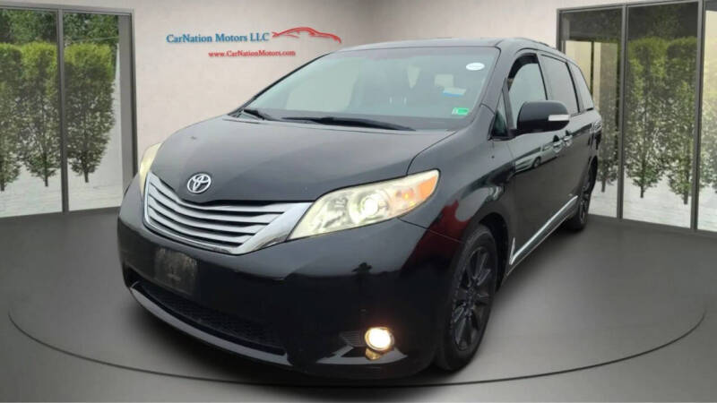 2013 Toyota Sienna Limited's photo