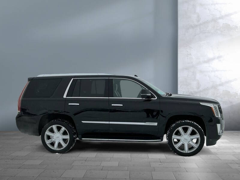 2018 Cadillac Escalade Luxury