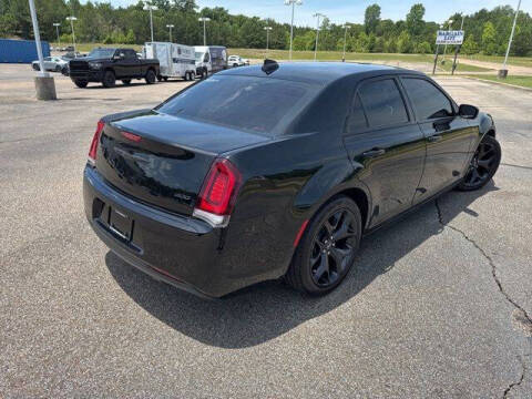 2021 Chrysler 300