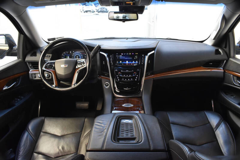 2017 Cadillac Escalade ESV Premium Luxury