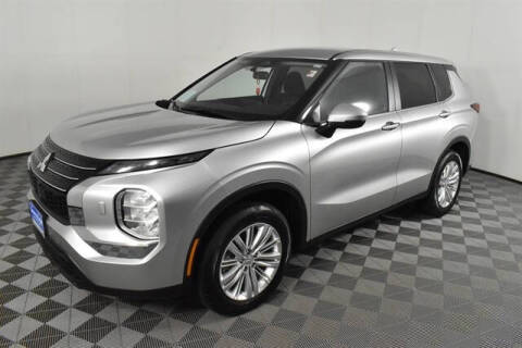 2024 Mitsubishi Outlander ES