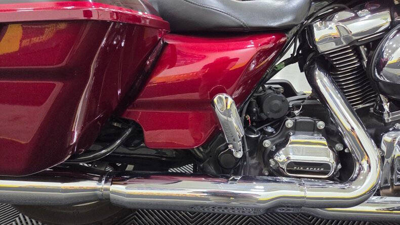 2017 Harley-Davidson FLH