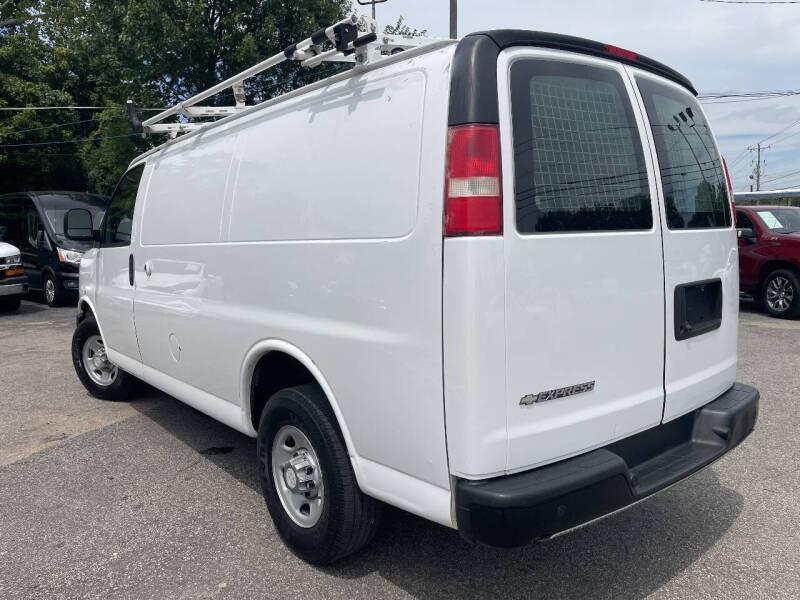 2017 Chevrolet Express 2500