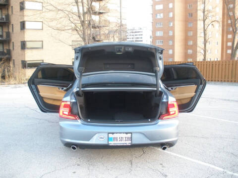 2018 Volvo S90 T5 Momentum