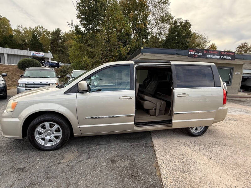 2012 Chrysler Town and Country Touring