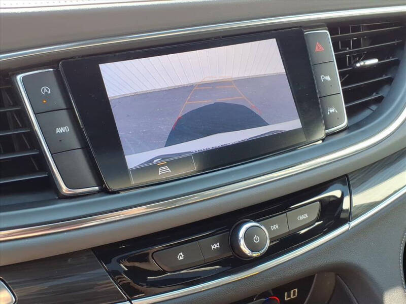 2022 Buick Enclave Essence