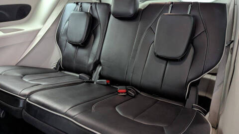 2023 Chrysler Pacifica Plug-In Hybrid Limited