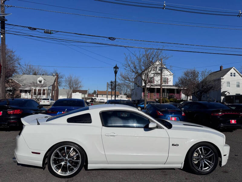 2014 Ford Mustang GT Premium photo 8